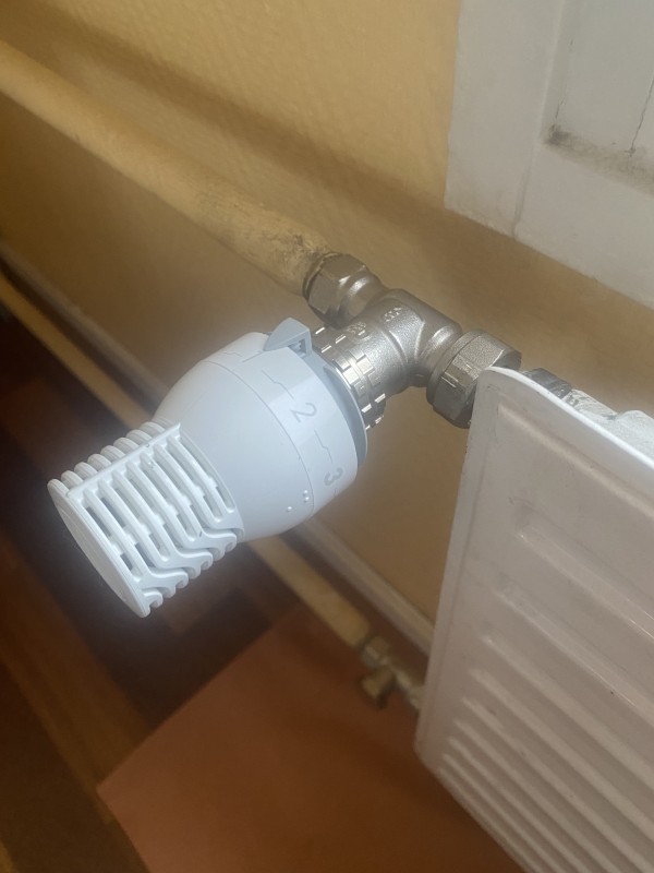 Remplacement d'un robinet de radiateur - robinet qui fuit et ne ferme plus - dépannage chauffage sur Strasbourg