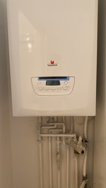 Remplacement d'une chaudière Murale Gaz connectée DeDietrich par Sanier Duval thé ma plus Condens à Strasbourg