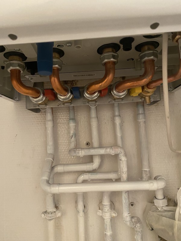 Remplacement d'une chaudière Murale Gaz connectée DeDietrich par Sanier Duval thé ma plus Condens à Strasbourg