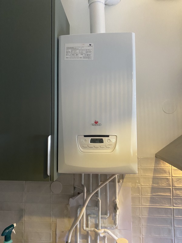 Remplacement d'une chaudière Murale Gaz connectée DeDietrich par Sanier Duval thé ma plus Condens à Strasbourg