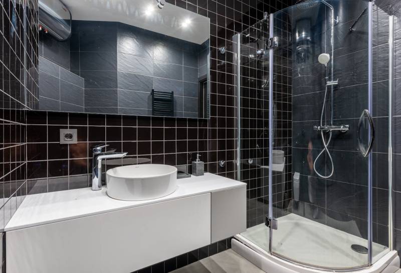 Rénovation d'une salle de bain pour faire l'installation d'un receveur de douche avec paroi sur mesure près du centre ville de Strasbourg 67000